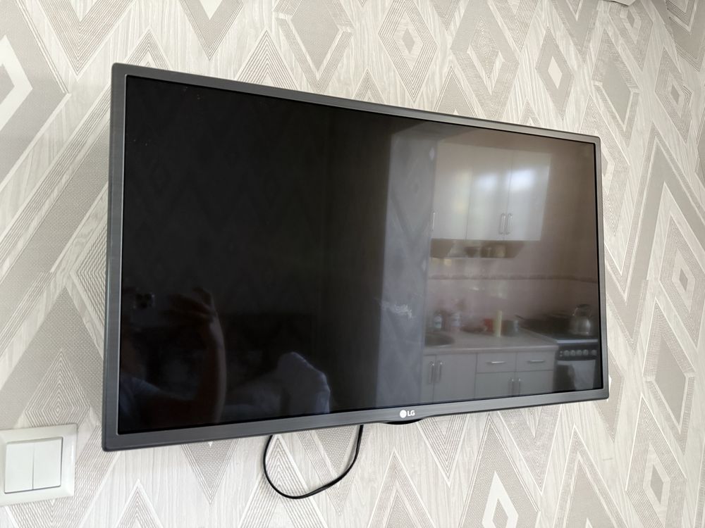 LG b/u tv sotiladi.