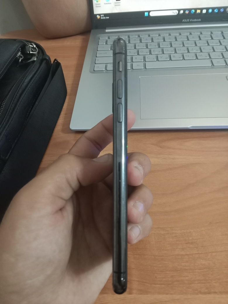 iPhone X sotiladi