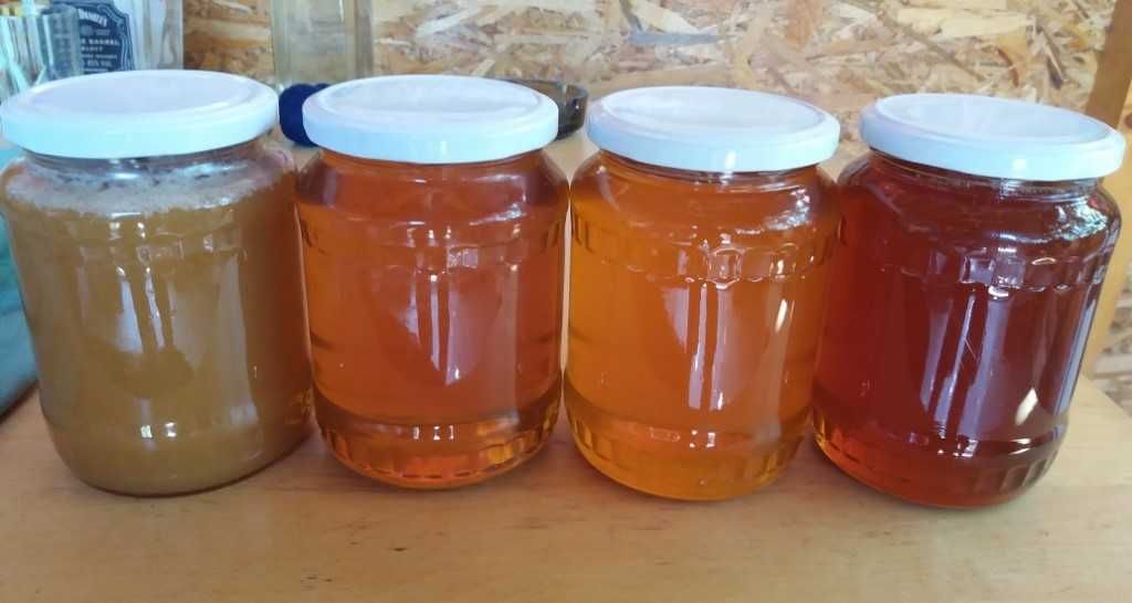 Vand miere naturală de albine cu livrare gratuita!