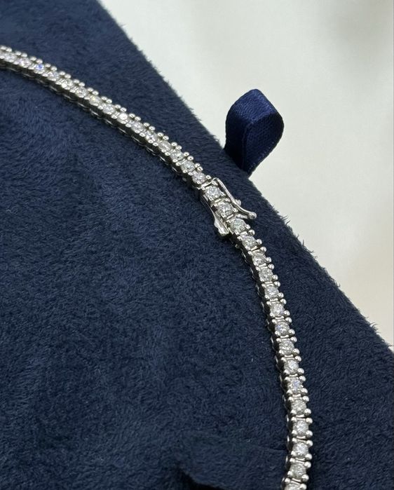 Colier tennis din aur alb cu diamante 5.65 ct
