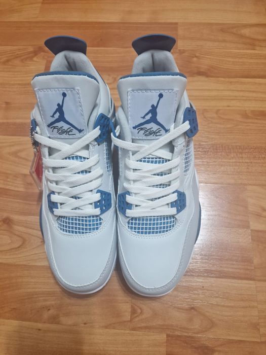 Adidași Jordan patru