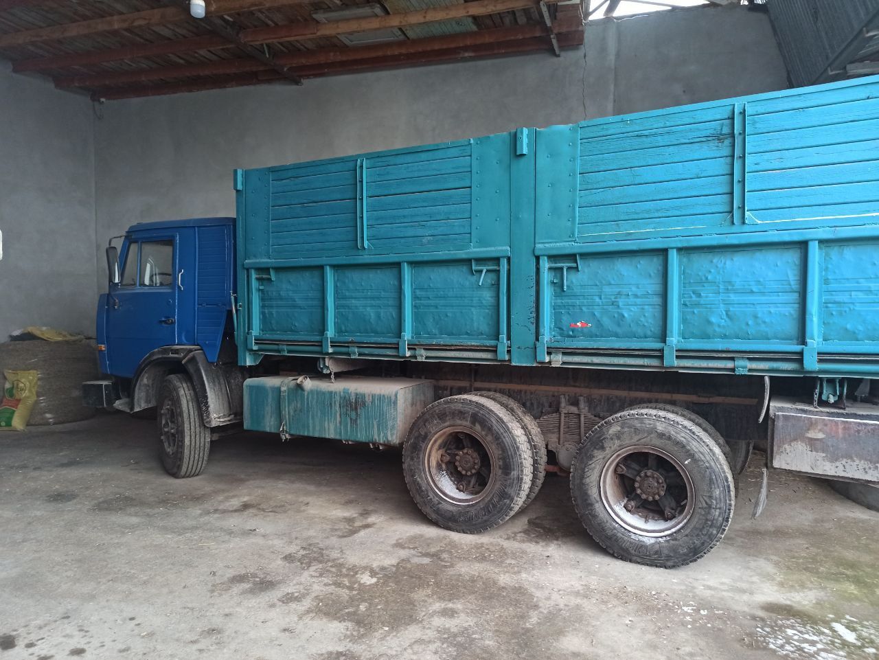 Kamaz sotiladi 1982 yil