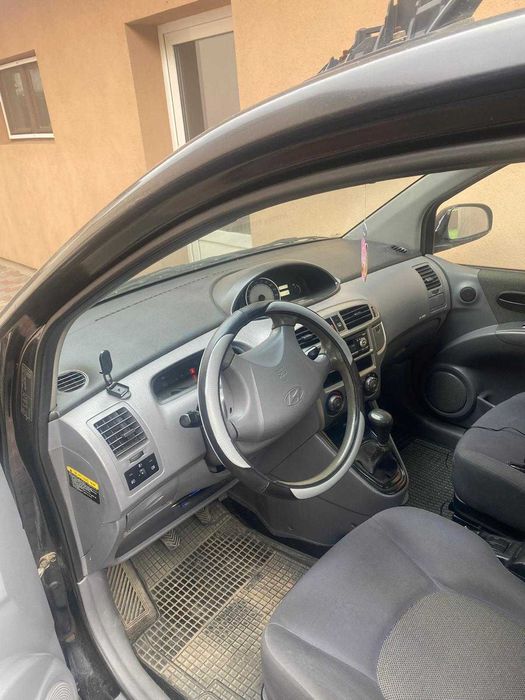 De vânzare mașina Hiunday!