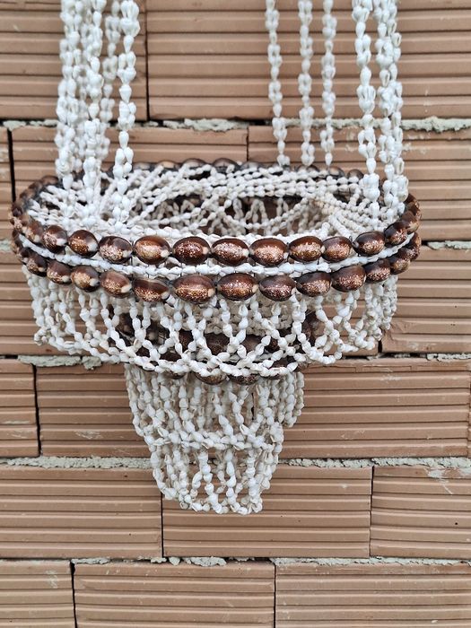 Цветарник от миди и рапани