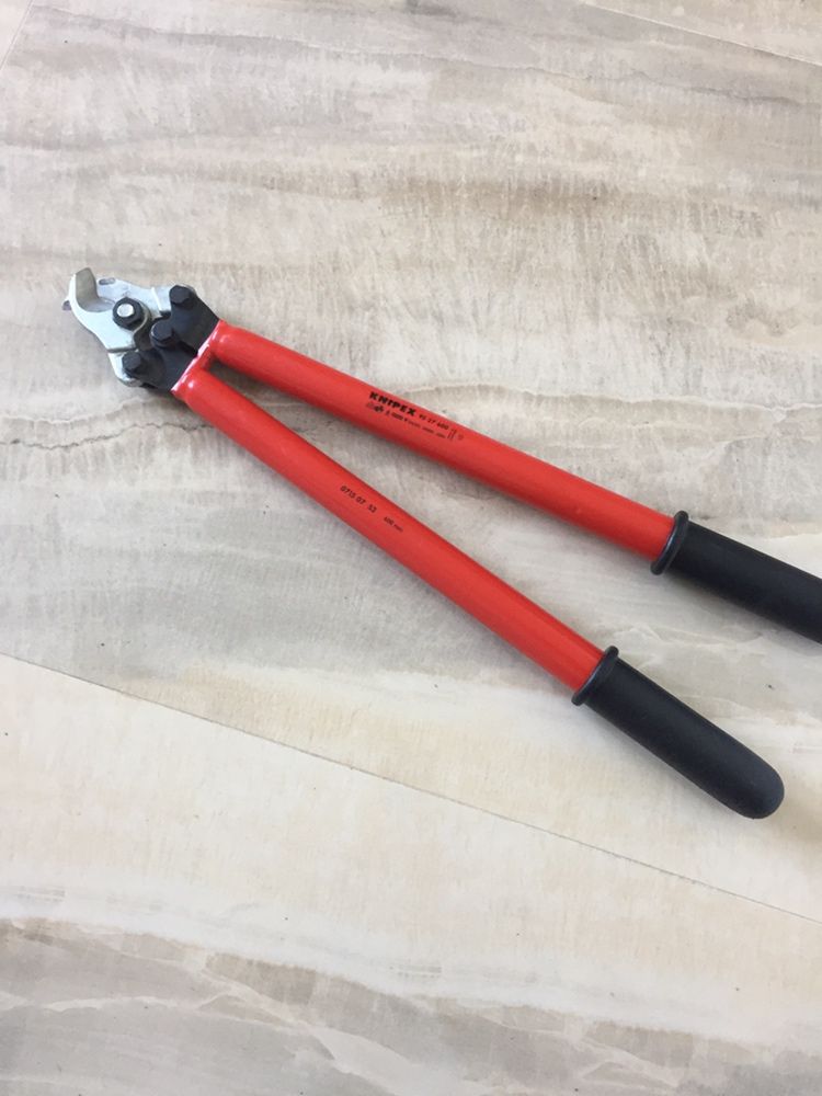 Foarfeca xl de taiat cabluri knipex 95 27 600 noua