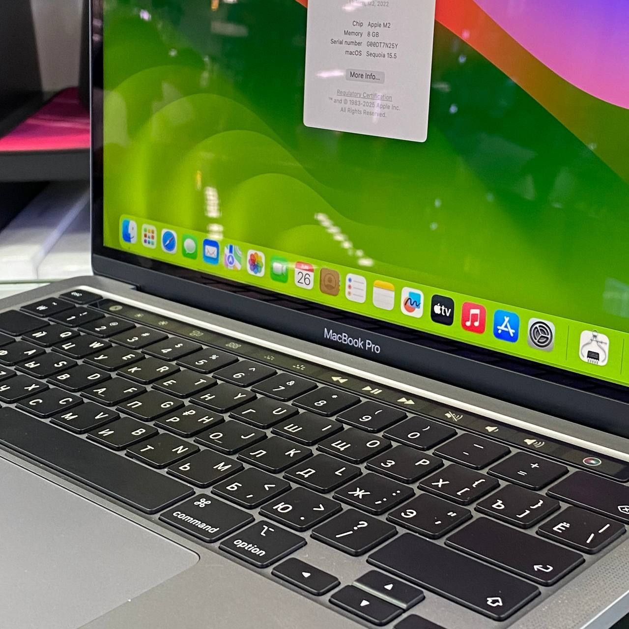 MacBook Pro M2  2022 yil