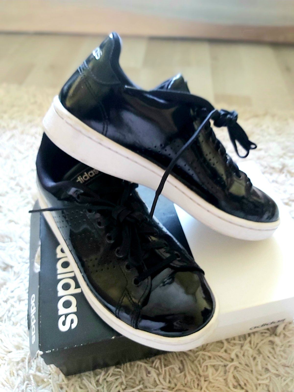 Сникърси Adidas Advantage