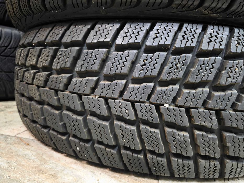 4бр Зимни гуми 225 70 16 - Nexen