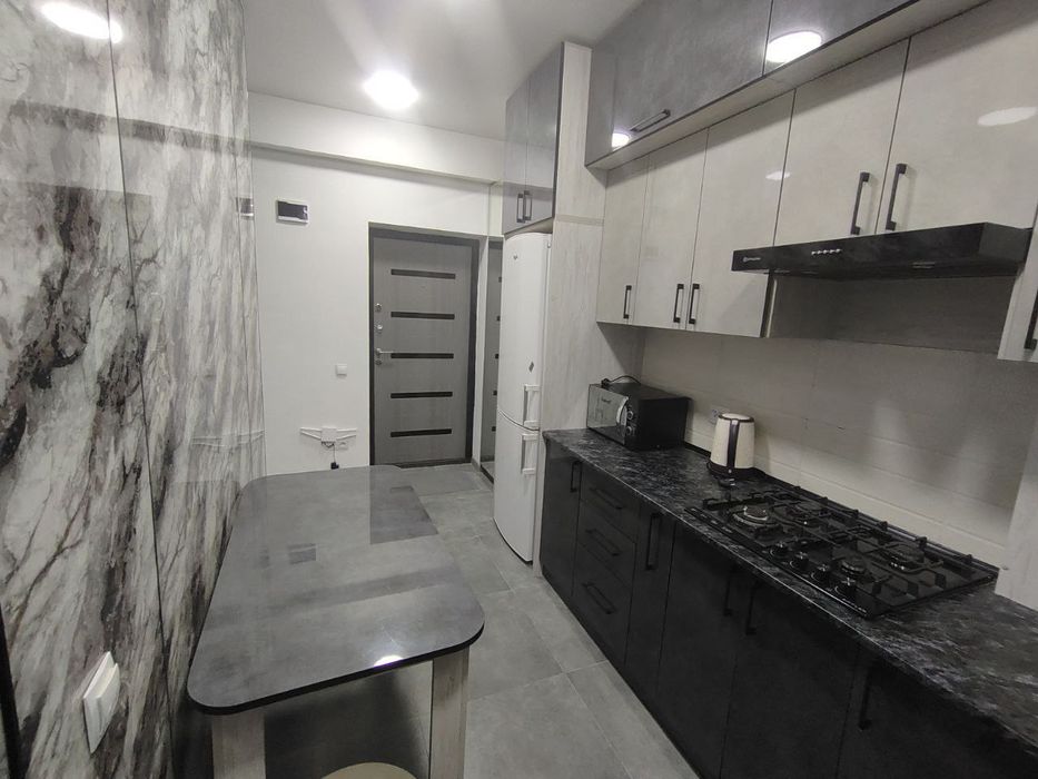 Продается 1 комнатная квартира в новостройке, хороший ремонт, техника,