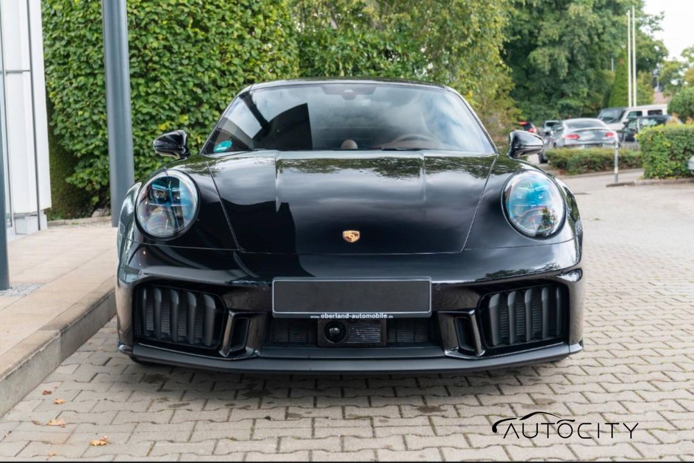 Porsche 911 Carrera 4 gts