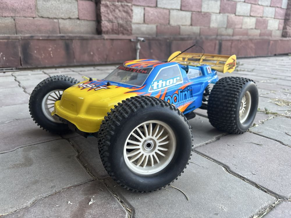 Машинка на радио управлении(нитрометан,1/8,1:8,hpi,baja,hsp,smartech)
