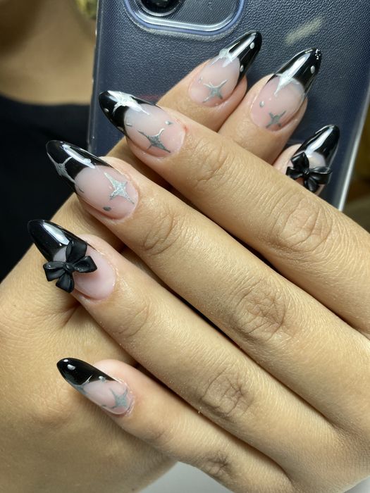 Наращивание ресниц. Маникюр. Педикюр. Макияж Район Сити Центр