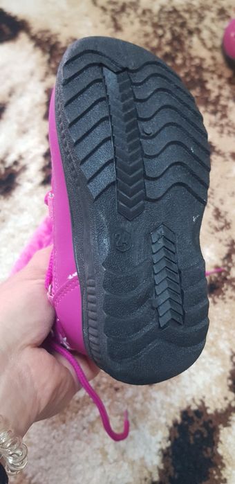 Ботушки 24 цикламени и 22 сиви