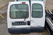 USA SPATE DREAPTA Renault Kangoo 1 (facelift)  [din 2003 pana  2009] seria