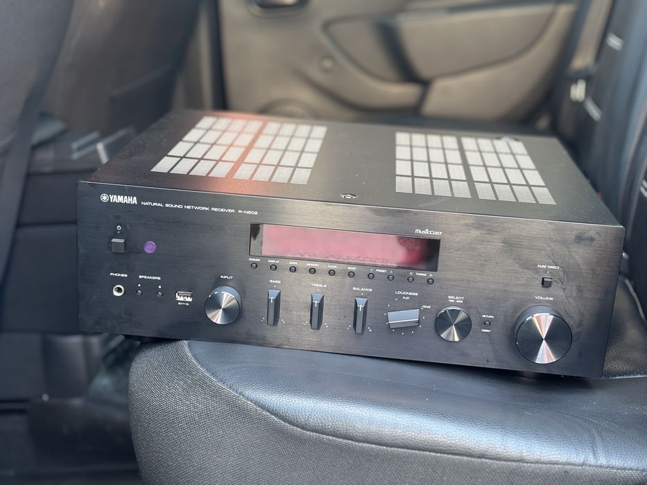 Vând amplificator Yamaha RN602
