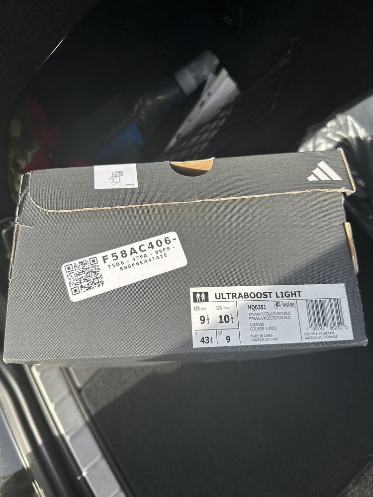 Ultraboost light 43 1/3