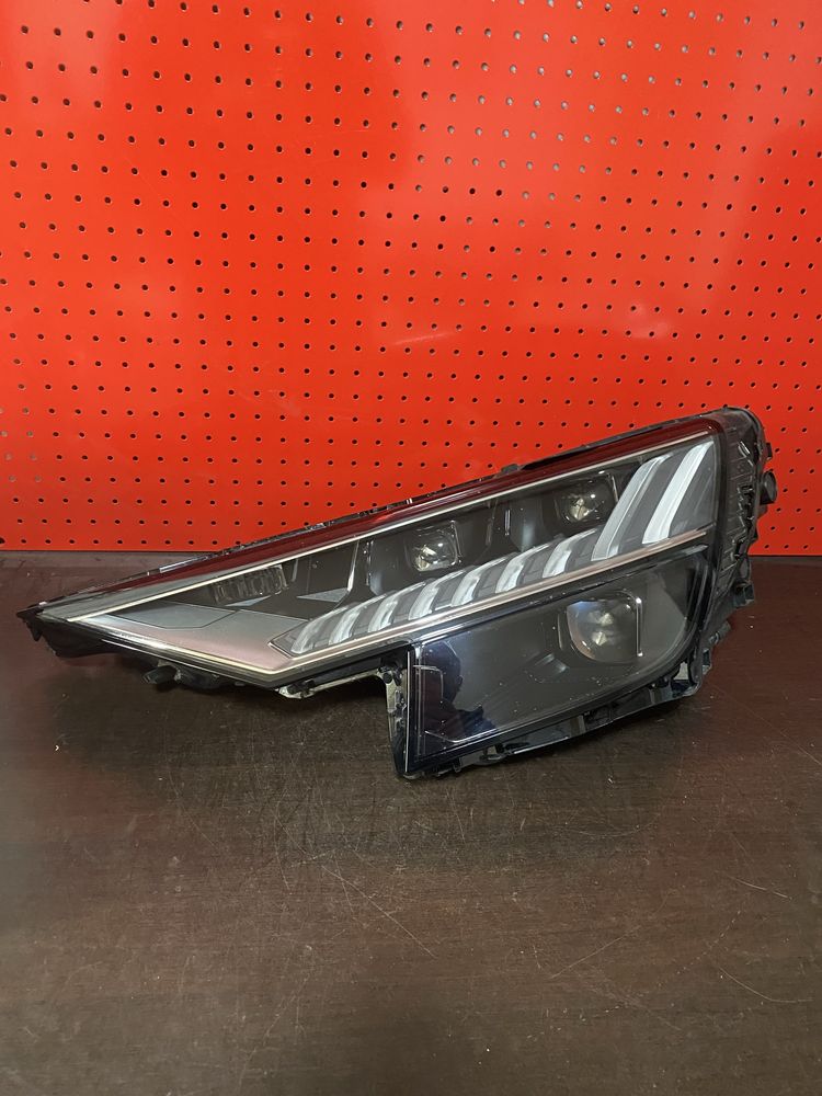 Far stanga full led matrix Audi Q8 cod 4M8941035