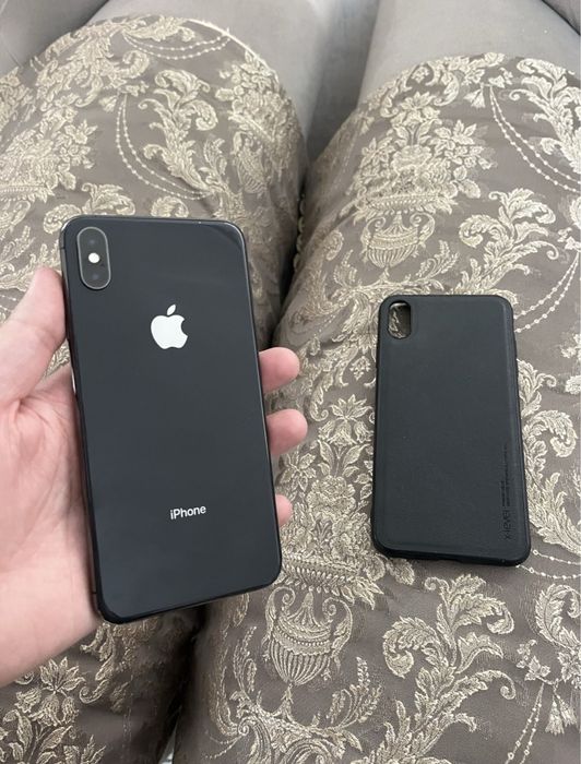 Продам Айфон ХС мах 64gb