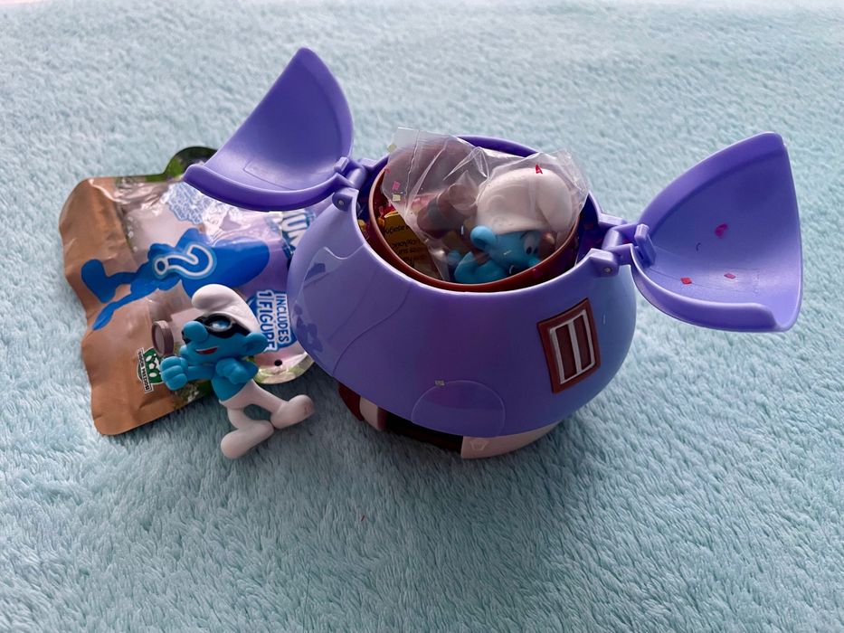 Смърф - къща и две фигурки