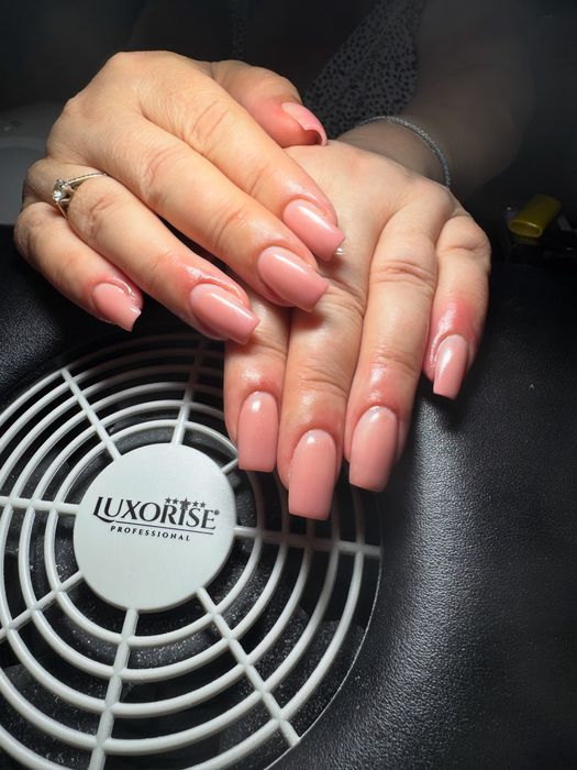 Manichiură cu gel – la preț accesibil!