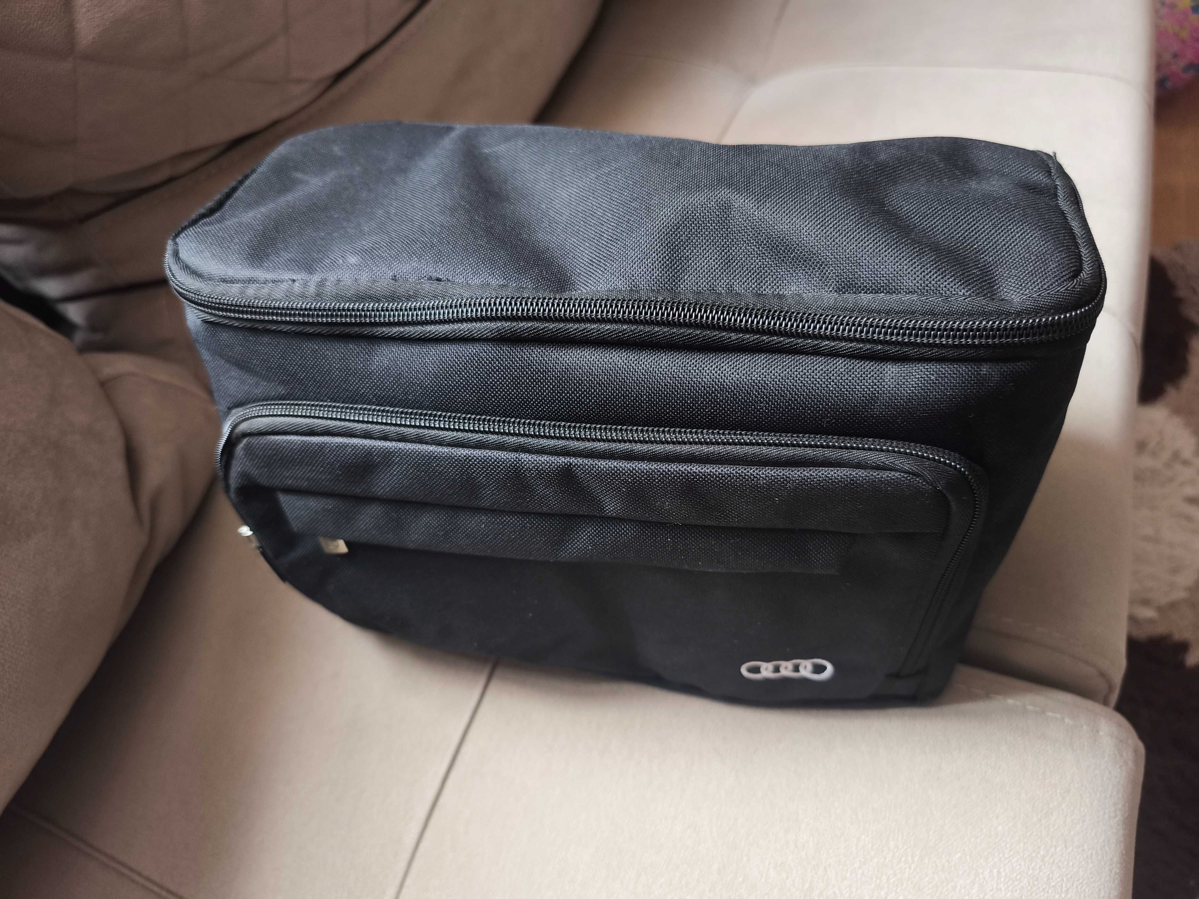 Audi Cleaning box