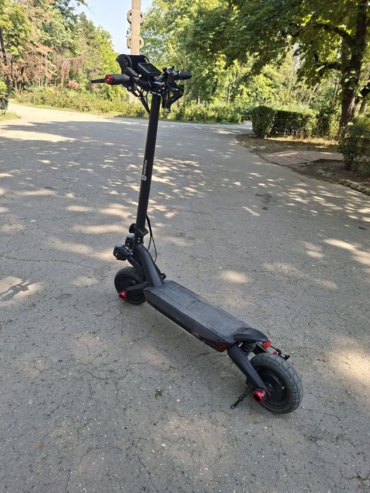 Vând trotineta ezotron