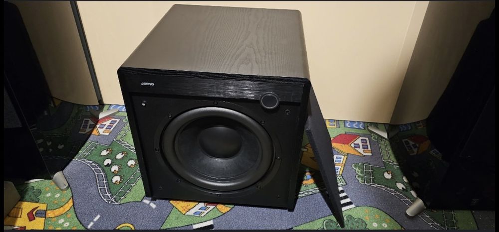 Jamo SUB 660 - subwoofer activ pentru filme sau muzica
