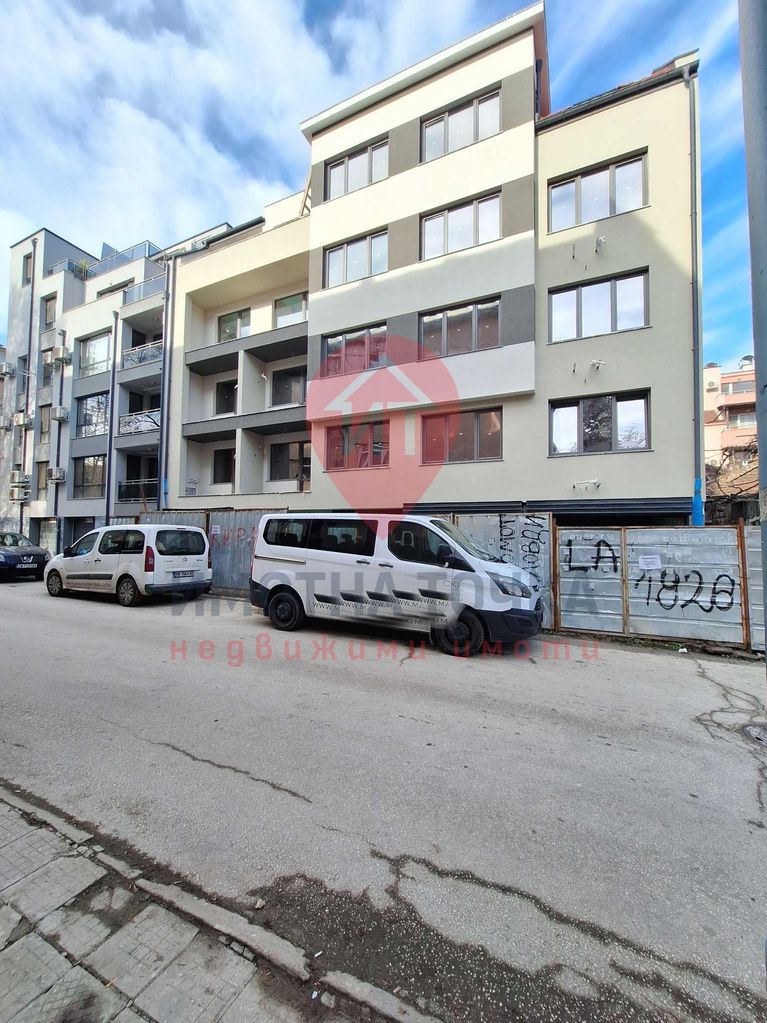 Продава се Тристаен апартамент в Асеновград - 83 кв.м за 1724 €/кв.м - Снимка #1