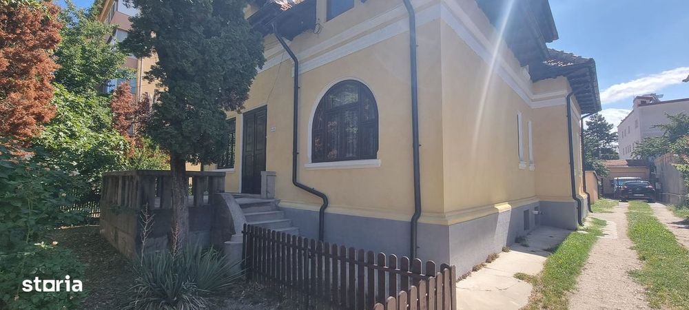 Inchiriez vila in Pitesti, zona ultracentrala, pentru locuinta, sediu