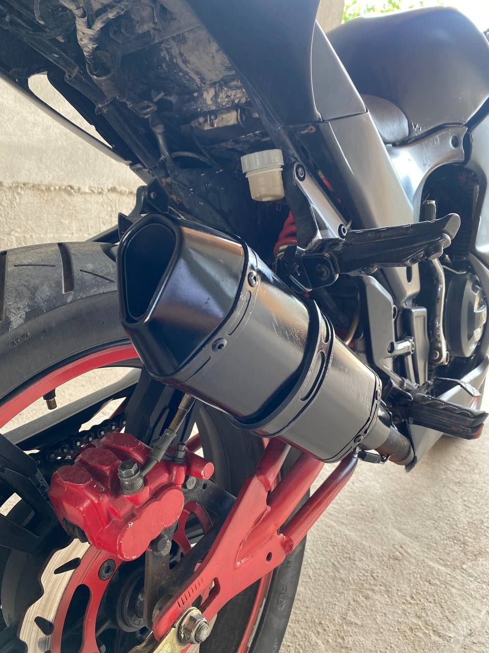 Kawasaki 250cc Edial holatda