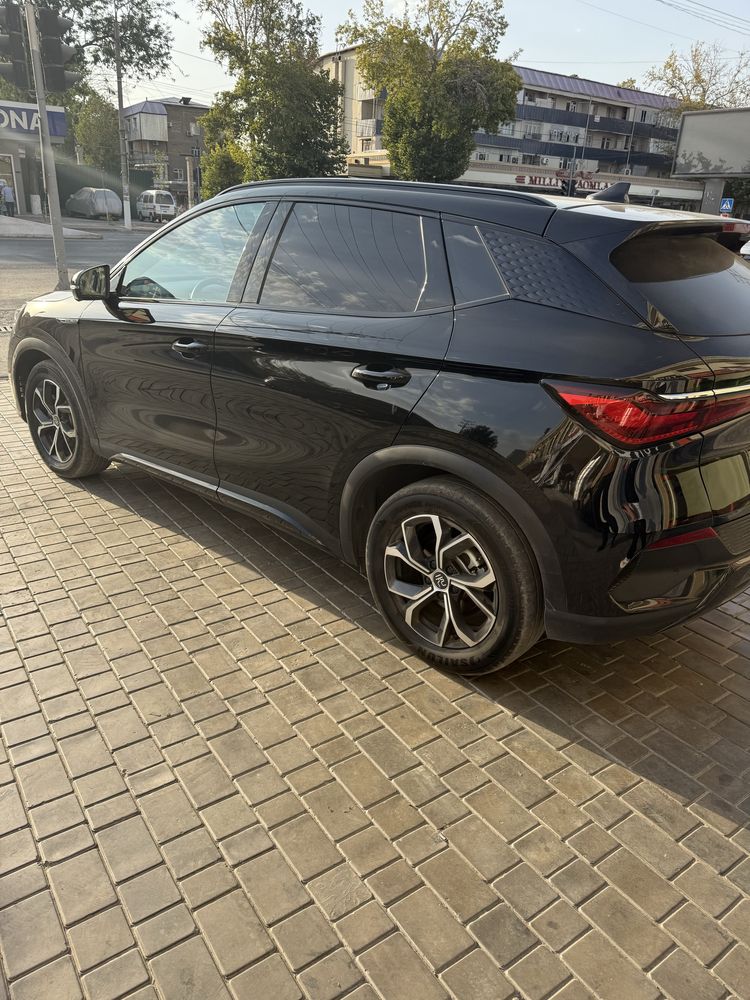 BYD yuan plus honor