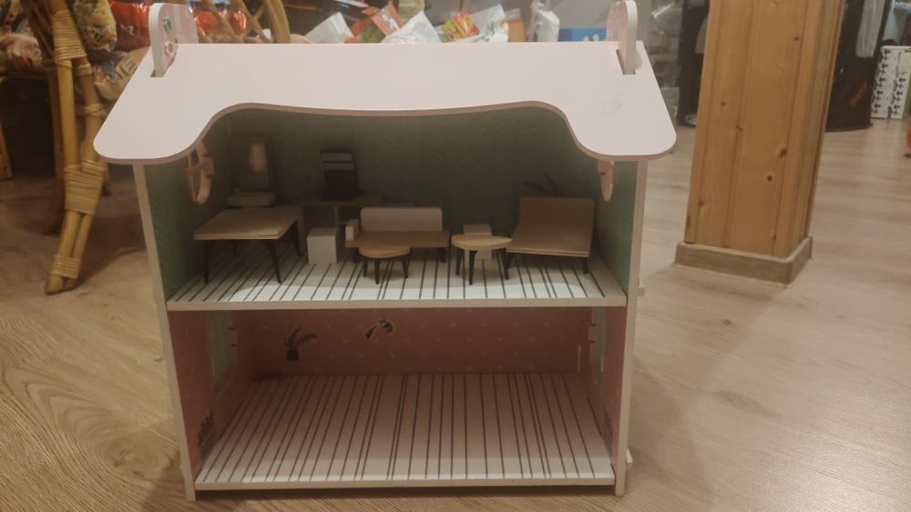 Casa de lemn jucărie