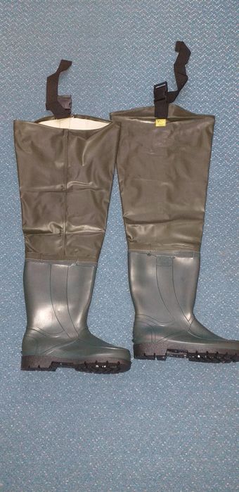 Cizme sold marimea 44