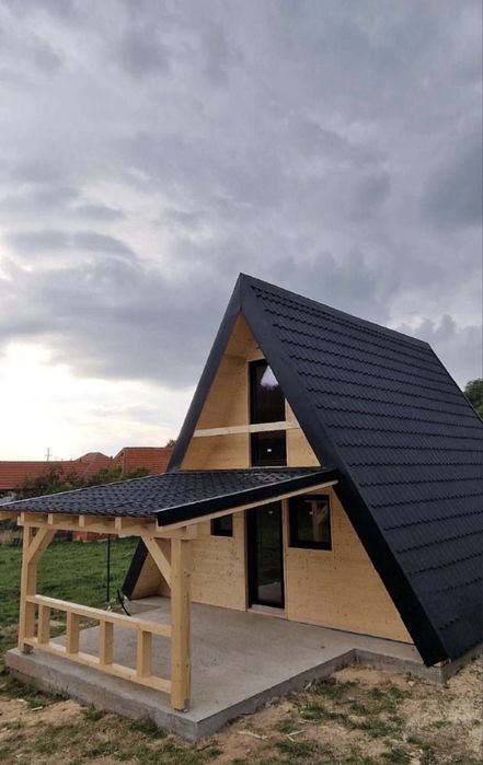 Vand cabane din lemn