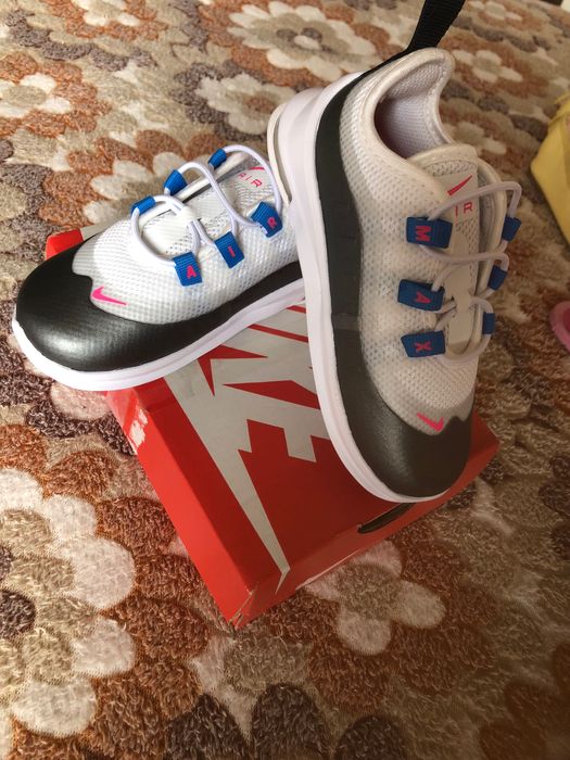 Маратонки Найк нови