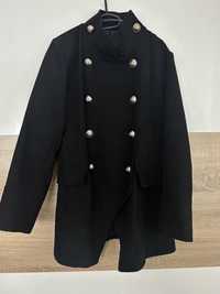 Черно дамско палто с двуредови копчета