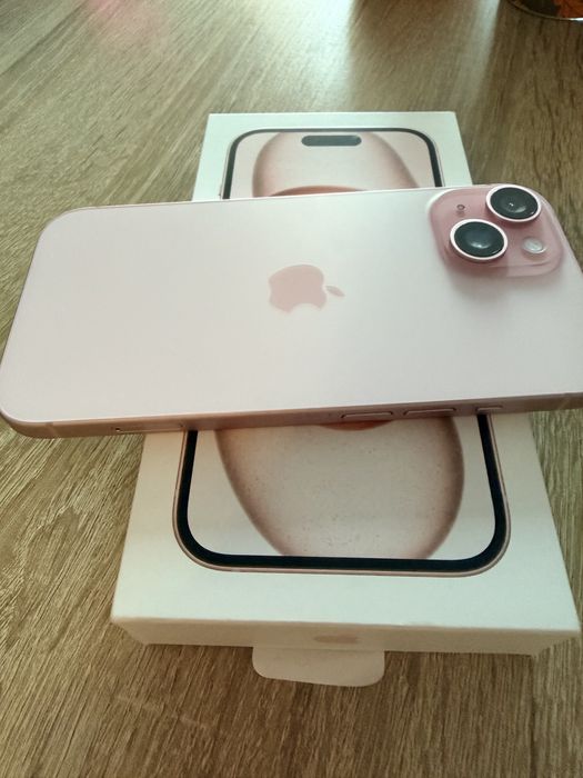 Iphone 15 Pink 128 GB в гаранция