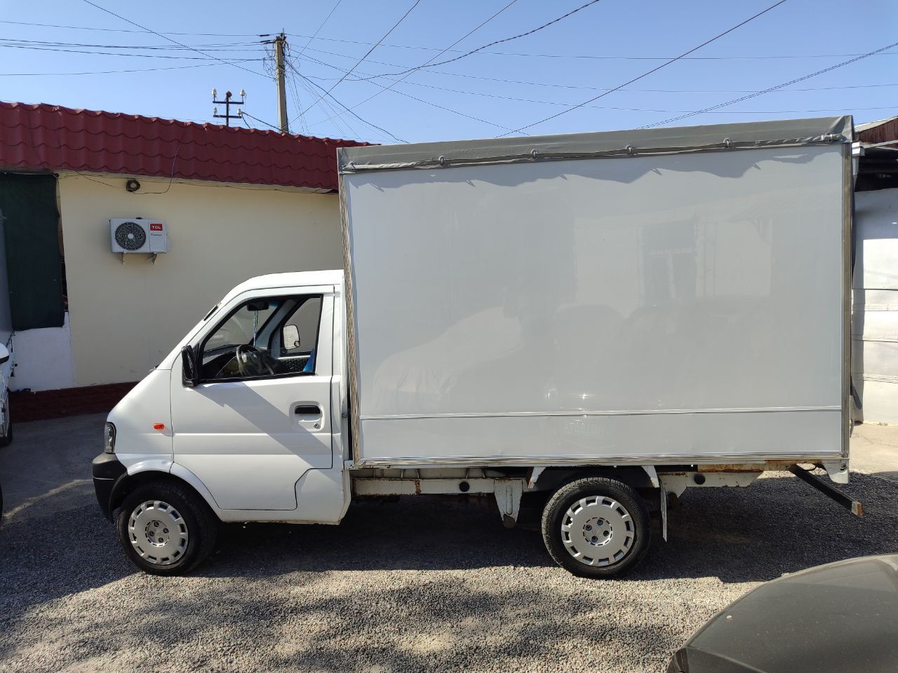 DongFeng yukmashinasi sotiladi