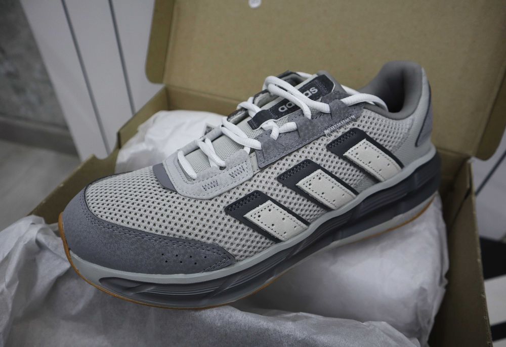 Мужские кроссовки Adidas Astrastar оригинал, new US 9, 10 / EUR 43, 44