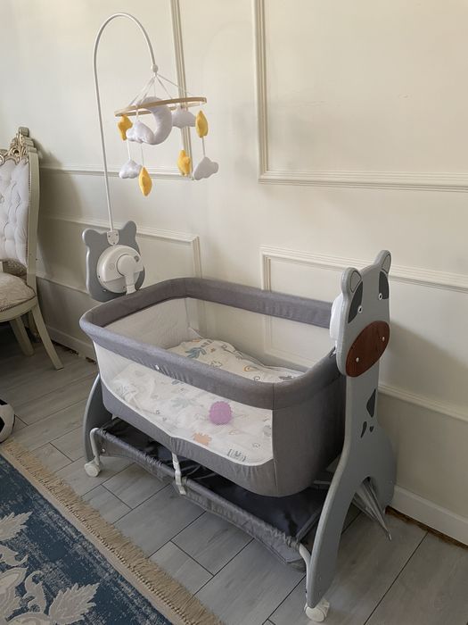 Кровать Манеж. С музыкой и с автоукачиванием