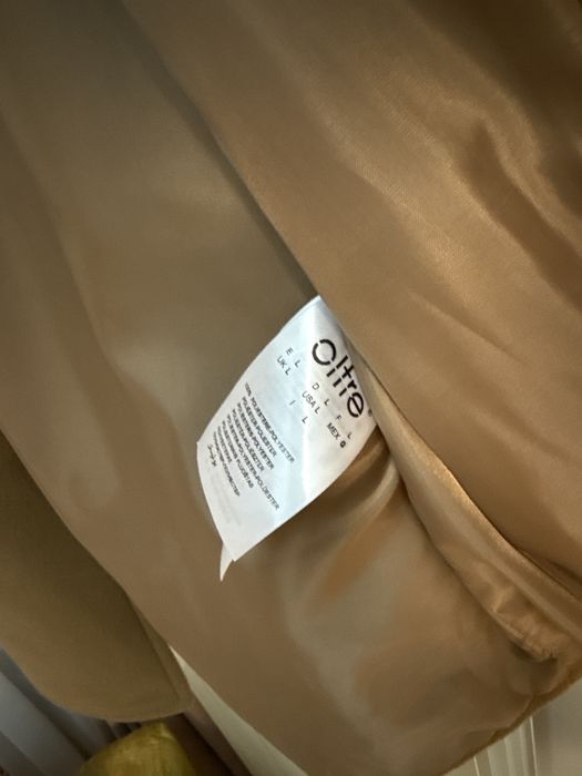 Palton damă oversize – culoare camel, elegant și modern