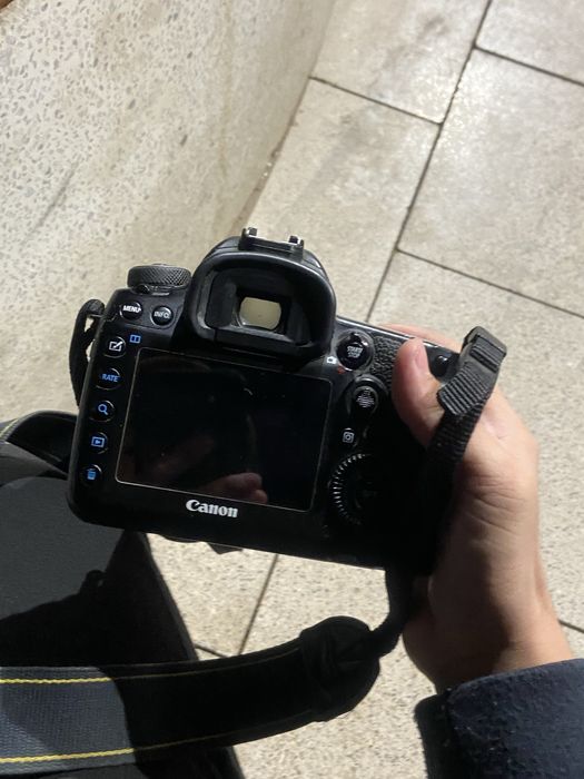 Продам Фотоаппарат Канон Марк 4 5д