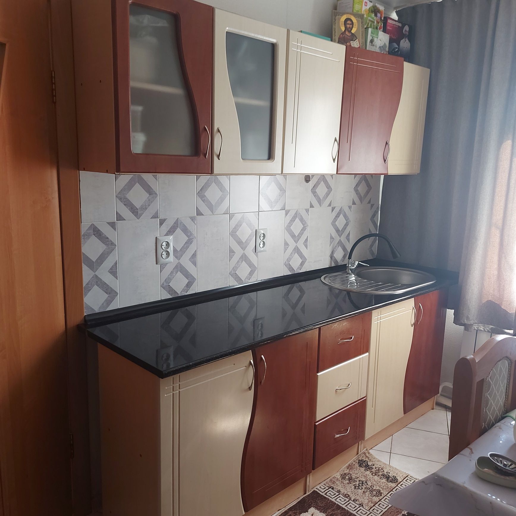 Продаётся кухонный гарнитур