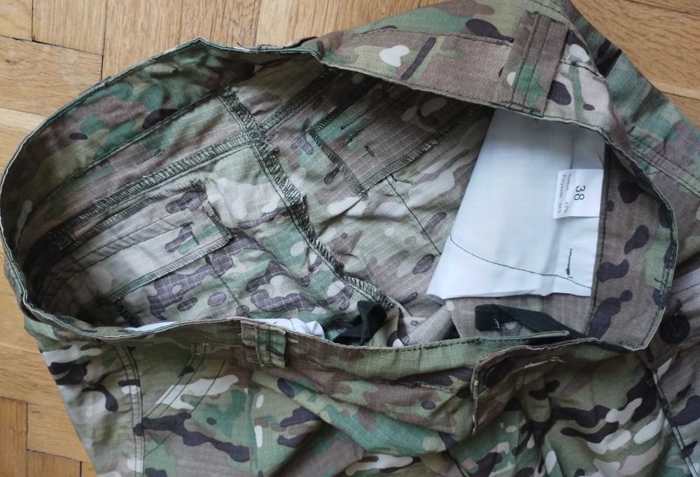 Спортни панталони  Yessica C&A/Xside Каки / Камуфлажен панталон