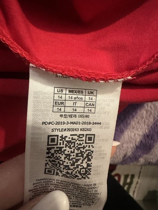 Bluza Guess noua cu etciheta marime S