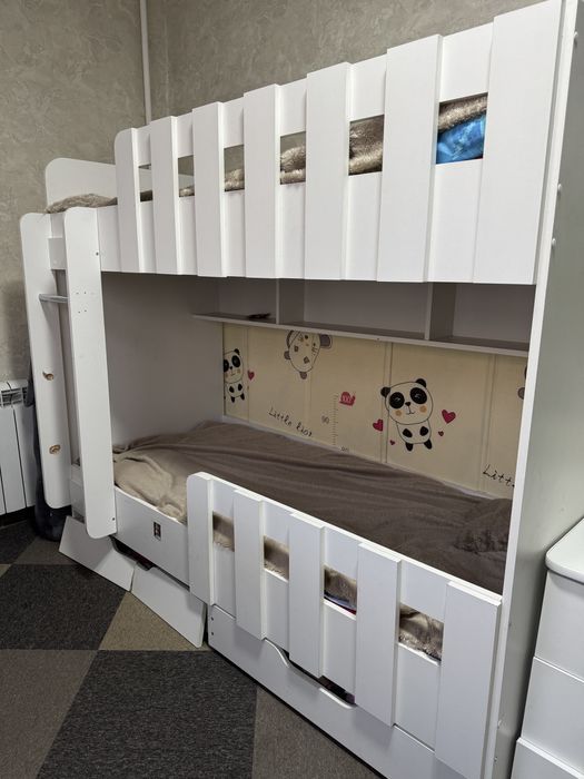 Кровать двухъярусная