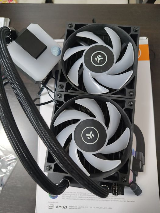 Cooler EK AIO 240 D-RGB