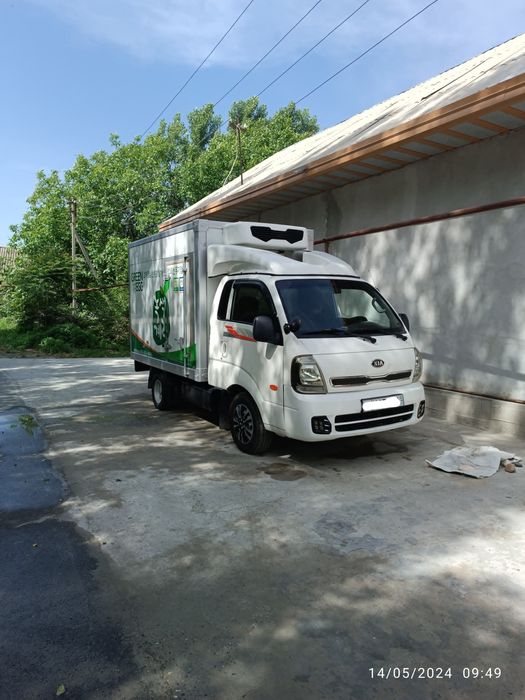kia bongo sotiladi