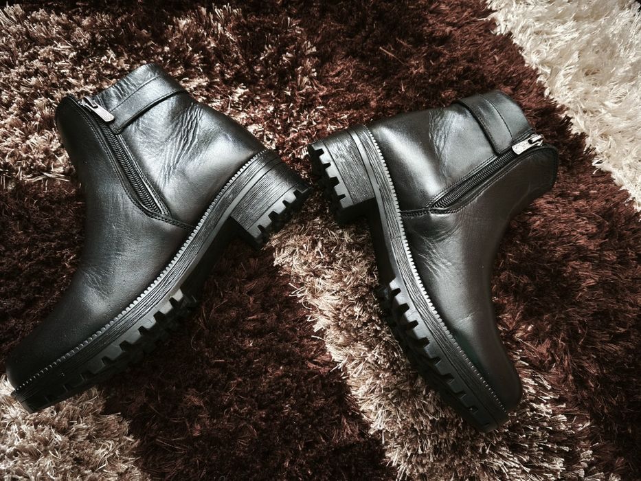 Ghete de damă din piele naturală măsură 37-38