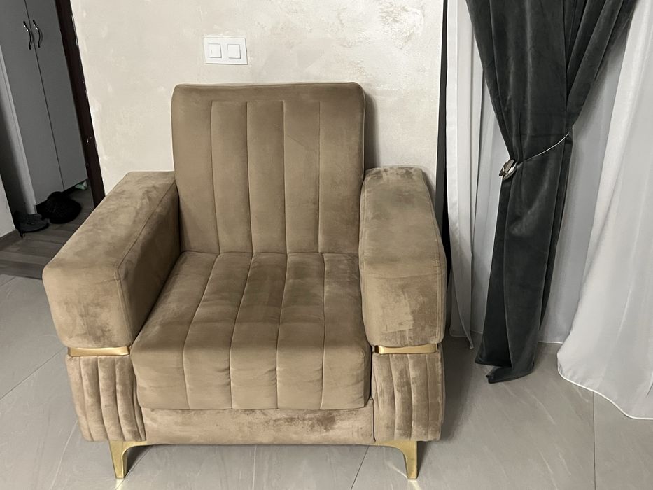 Vand canapea cu doua fotolii